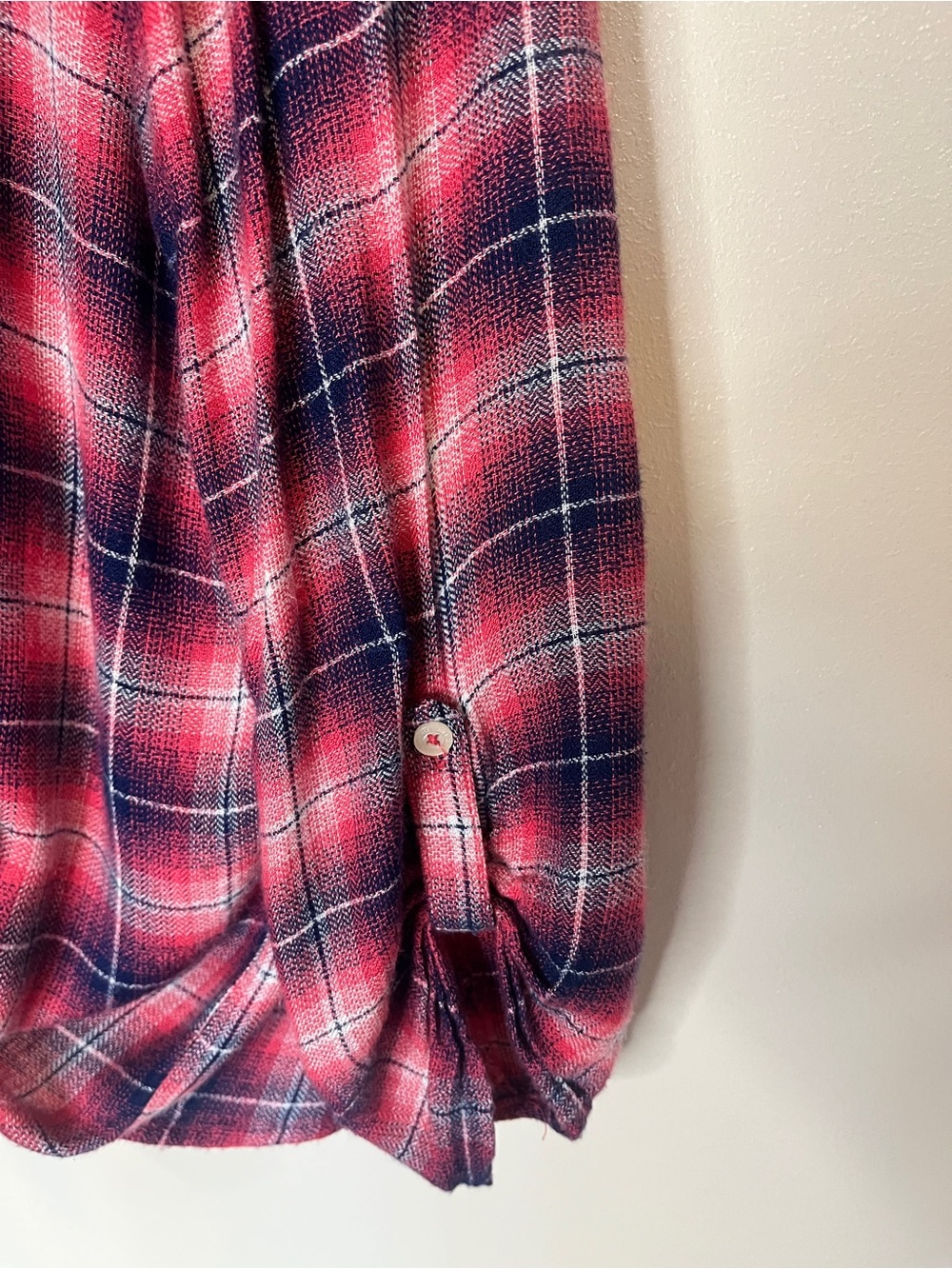 Aeropostale Red and Navy Plaid Cover - Picture 2 of 4